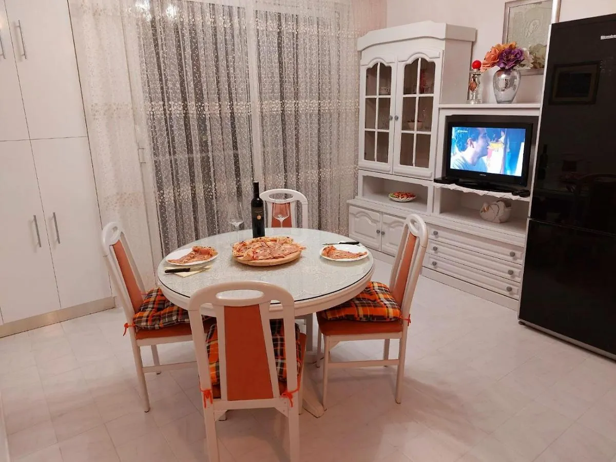 Split Apartment